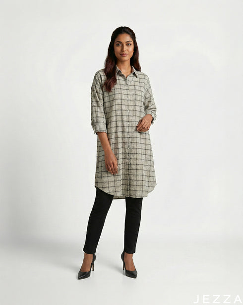 Classic Check: Plaid Collared Knee Top 78232