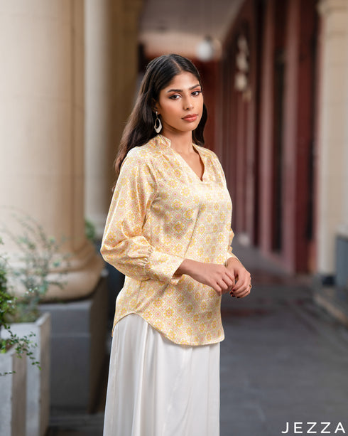 Motif Luxe: Satin Hoodie Hip Top 77851