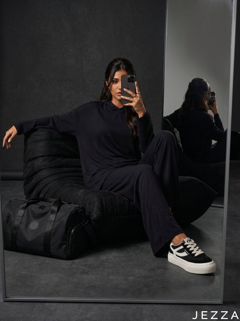Off-Duty Mode: Black Hoodie & Pant Set 87441