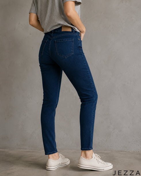 Deep Indigo: Dark Blue Straight-Leg Jeans DL-354 D