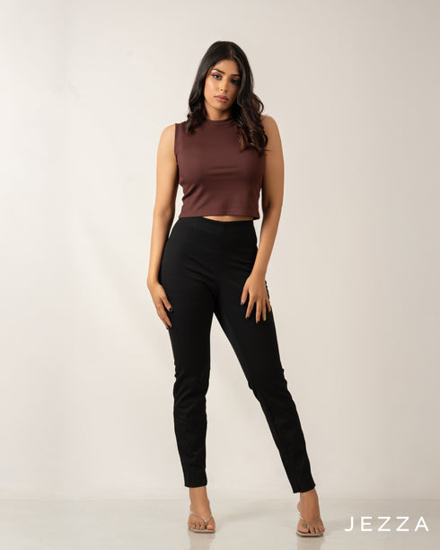 Sleek Sleeveless Stretch Crop Top 70741