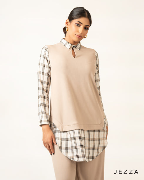 Refined Contrast: Mixed Fabric Top 67791S