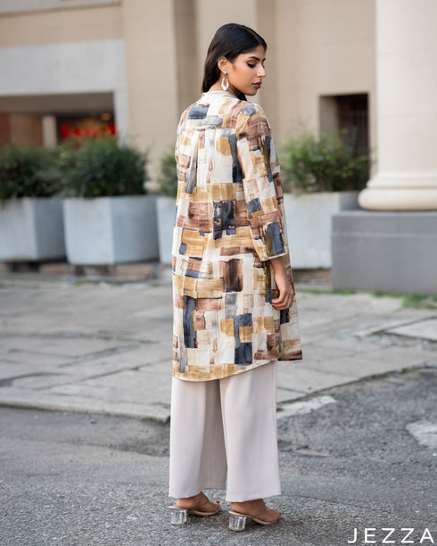 Modern Muse: Abstract Mandarin Knee Top 72691