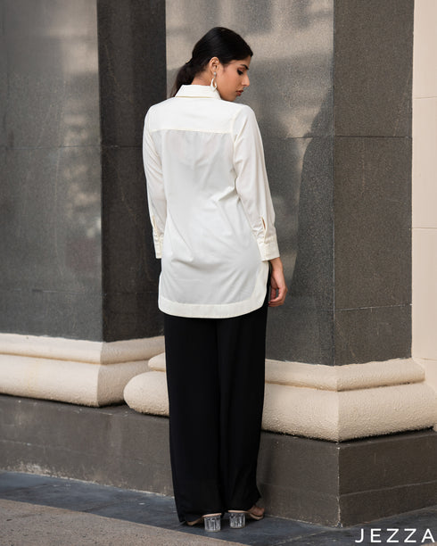 Pure Poise: Ivory Collared Below-Hip Top 51251