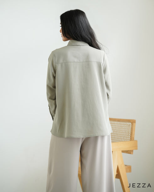 Classic Side-Slit Shirt Blouse 67811