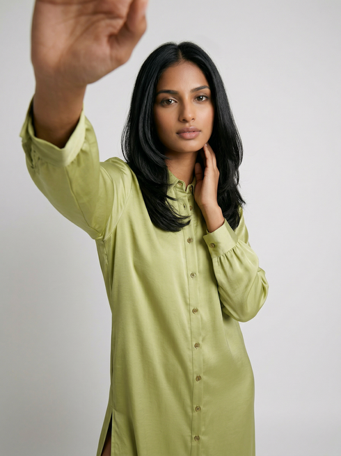 Light Meadow: Collared Midi Length Top 82391