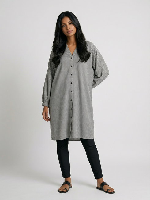 Mono Line: Mandarin Collar Knee Top 79601