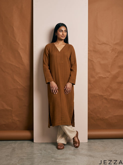 Double Gauze Ease: Brown V-Neck Midi Top 93171