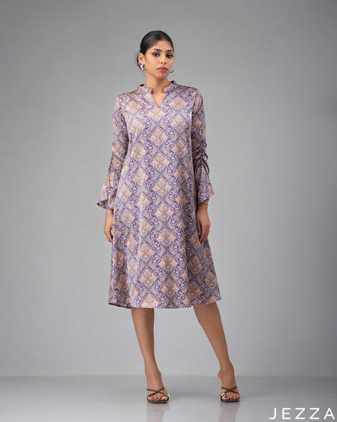 Motif Grace: Satin Mandarin V-Neck Top 77661