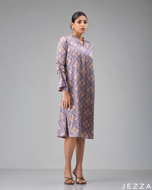 Motif Grace: Satin Mandarin V-Neck Top 77661