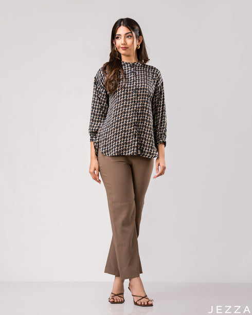 Floral Poise: Mandarin Collar Hip Top 77511