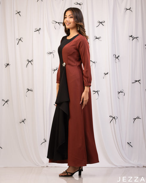 Bold Contrast: Fired Brick & Black Y/A Dress 80841