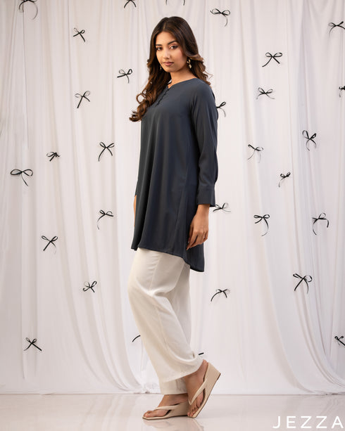 Sleek Comfort: Dark Cyan V-Neck Below-Hip Top 76811