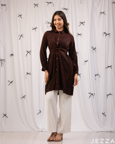 Modern Art: Abstract Collared Below-Hip Top 78411