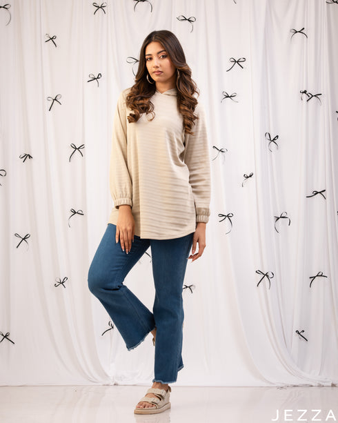 Cozy Chic: Beige Hoodie Hip Top 75551