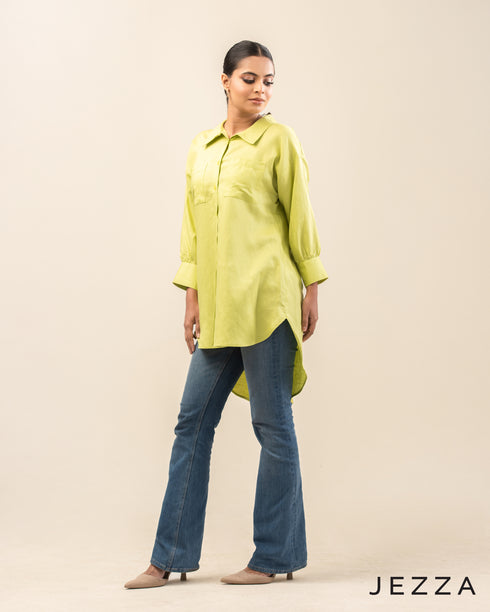 Modern Balance: High-Low Double-Pocket Top 70851