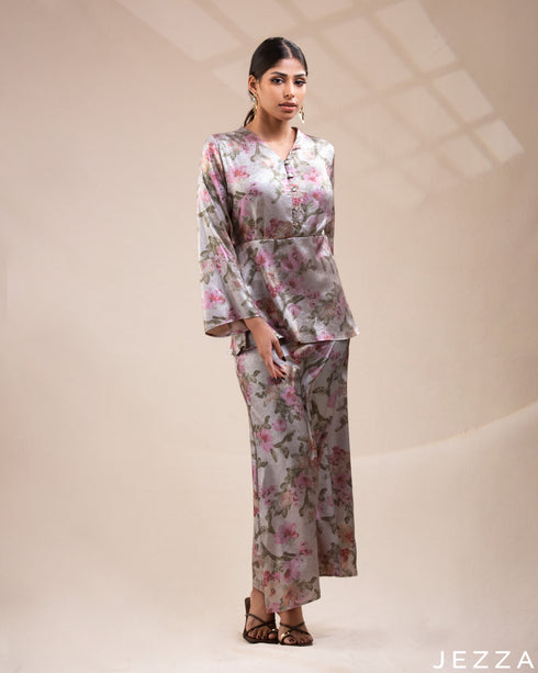 Shimmer & Ease: The Foil Skirt and Top Set with V-Neck 72231