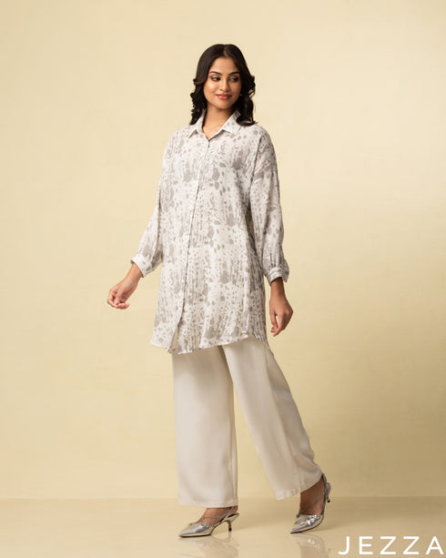 Abstract Harmony: Gray-White Collared Long-Sleeve Top 76191