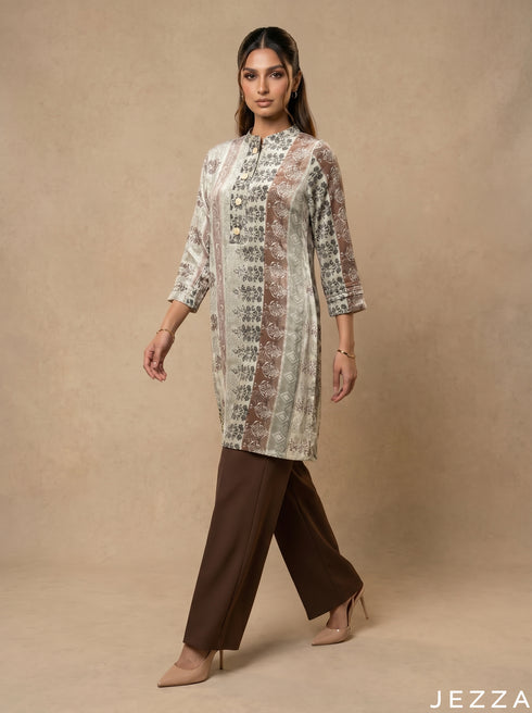 Structured Heritage: Vertical Border Knee Top 79361