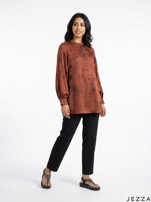 Abstract Line: Mandarin Collar Relaxed Top 77731