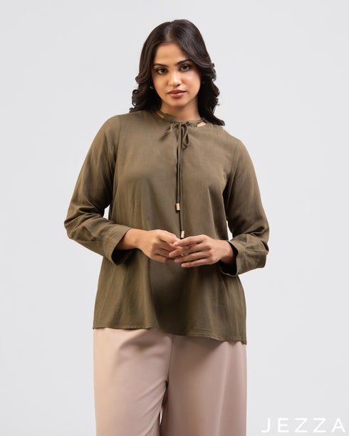 Subtle Charm: Green Relaxed-Fit Below-Hip Top 77301