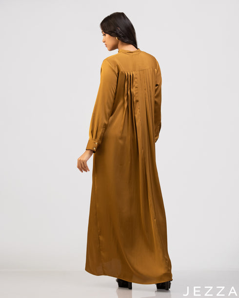 Regal Flow: Elegant Gold Satin Dress 76221