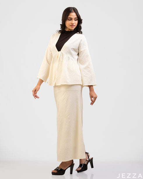 Textured Grace: Off-White V-Neck Set 68221/7135