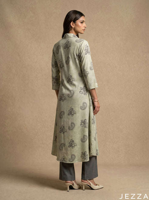 Bohemian Flow: Scattered Paisley Longline Top 87043