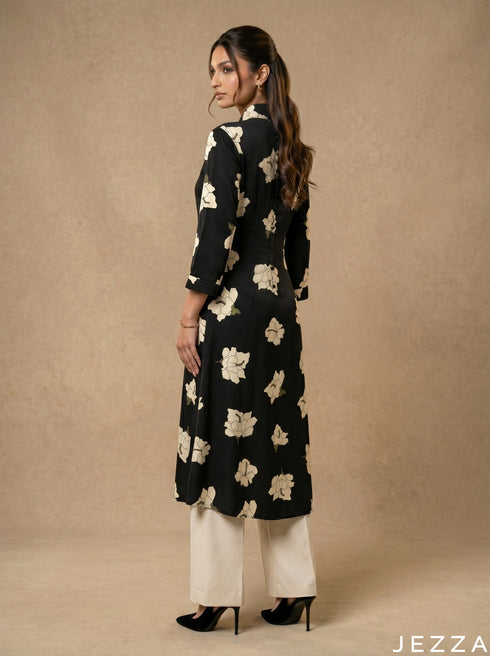Statement Bloom: Bold Floral Longline Top 87042