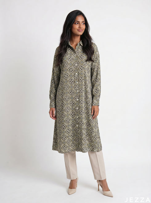Motif Ease: Collared Below Knee Top 84281