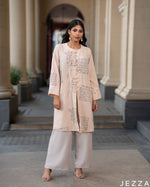 Load image into Gallery viewer, Graphic Ease: Letter Print Knee Top 73511