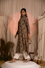 Load image into Gallery viewer, Paisley Line: Mandarin V-Neck Midi Top 82361