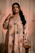 Load image into Gallery viewer, Botanical Wash: Jacquard Knee Length Top 81171