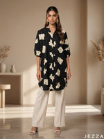 Load image into Gallery viewer, Petal Theory: Bold Floral Top 87052