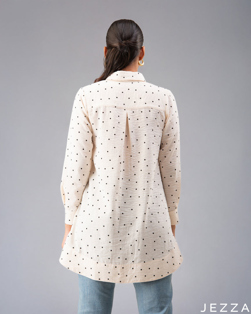 Chic Dots: Black & White Collared Top 77631
