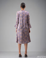 Load image into Gallery viewer, Motif Grace: Satin Mandarin V-Neck Top 77661