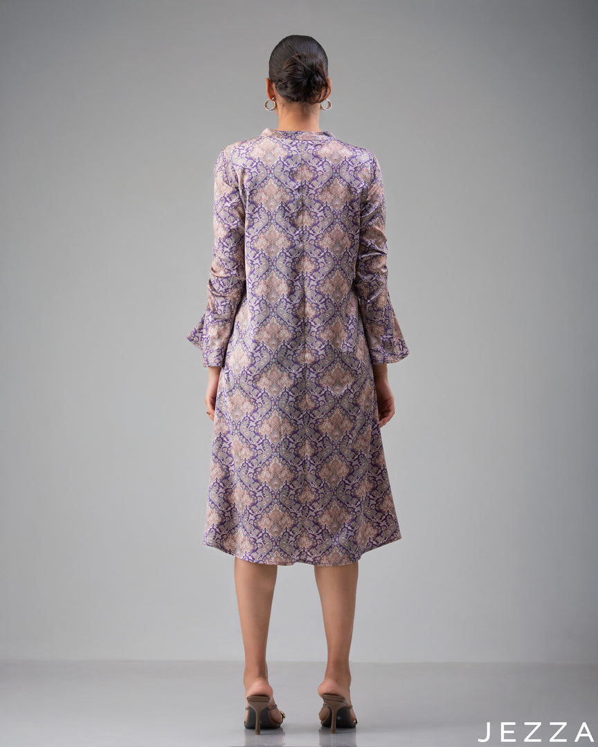 Motif Grace: Satin Mandarin V-Neck Top 77661