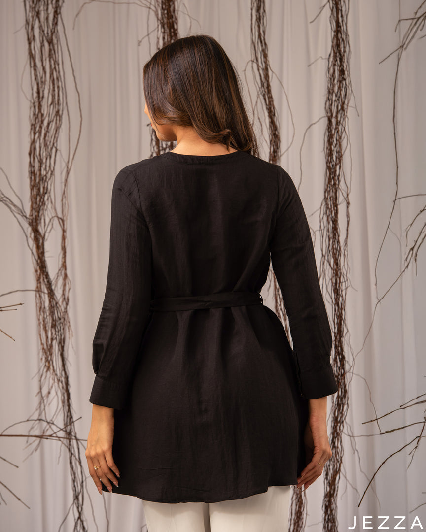 Classic Poise: Black Round-Neck Below-Hip Top 75982