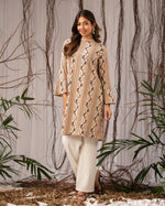 Load image into Gallery viewer, Linear Poise: Mandarin Collar Knee Top 79201