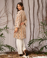 Load image into Gallery viewer, Linear Poise: Mandarin Collar Knee Top 79201