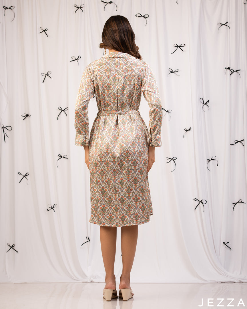 Motif Elegance: Satin Lapel Below-Knee Top 79331
