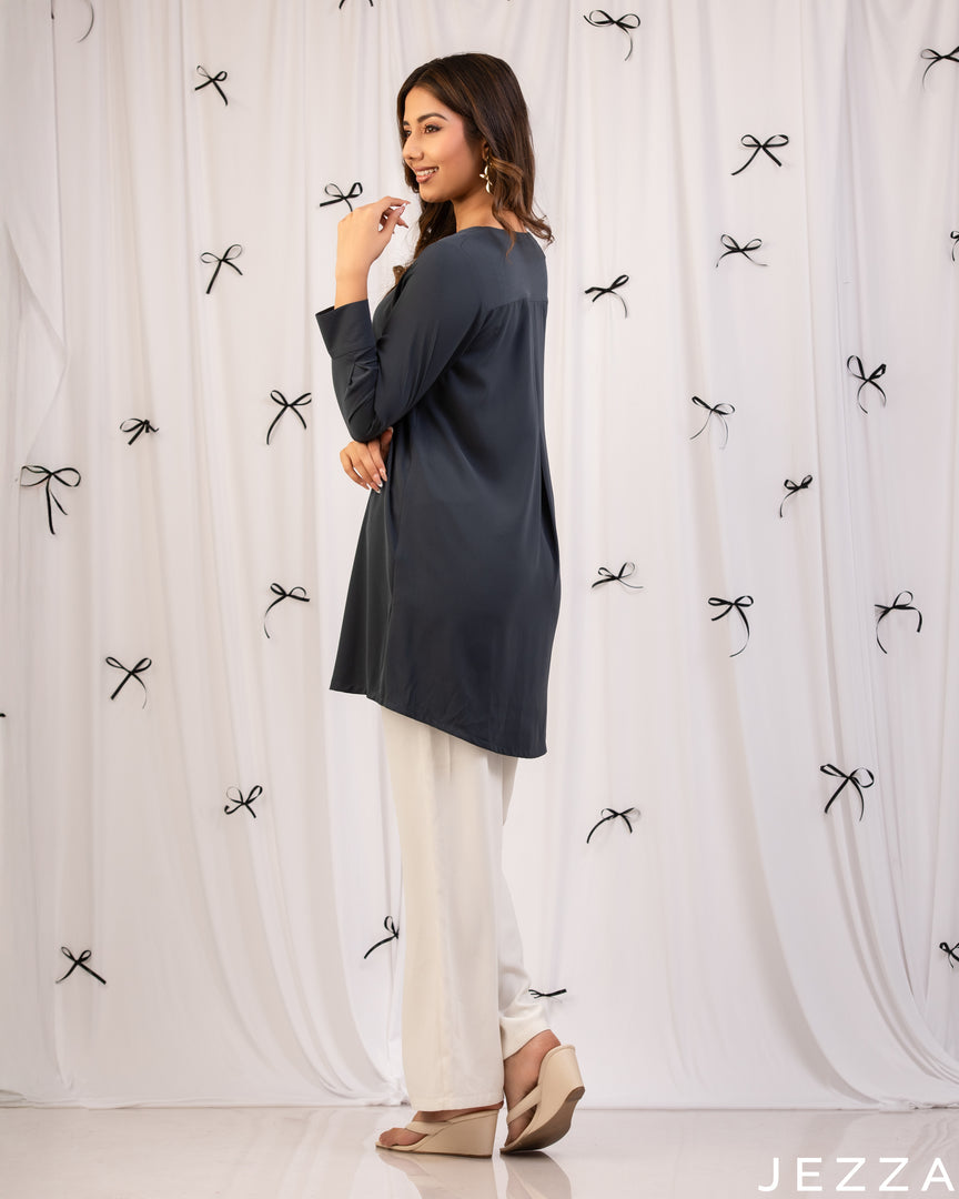 Sleek Comfort: Dark Cyan V-Neck Below-Hip Top 76811