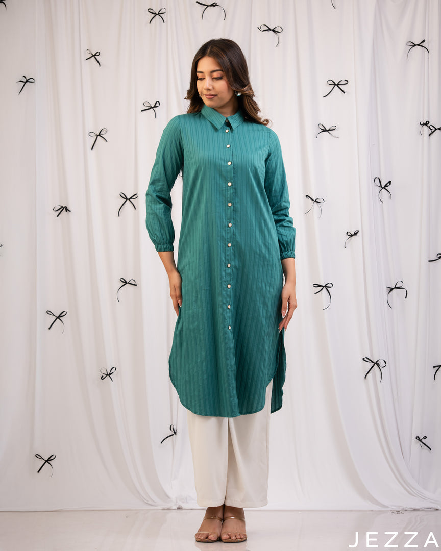 Chic Ease: Teal Collared Below-Knee Top 79381