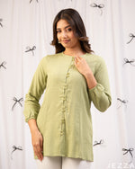 Load image into Gallery viewer, Fresh Ease: Celadon Green Round-Neck Below-Hip Top 71271