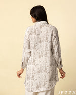 Load image into Gallery viewer, Abstract Harmony: Gray-White Collared Long-Sleeve Top 76191