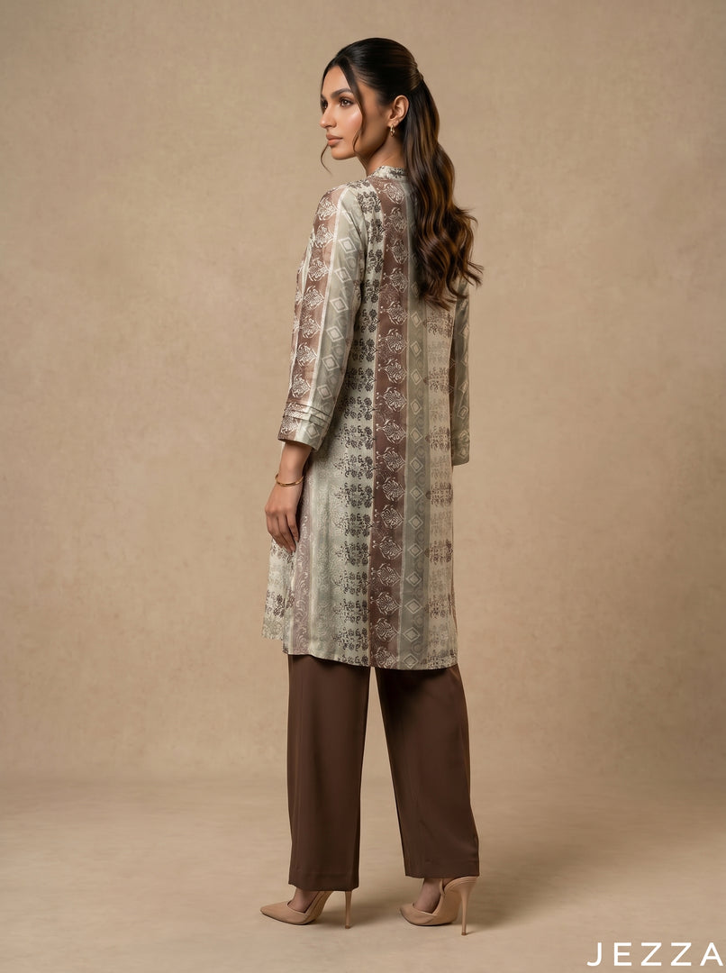 Structured Heritage: Vertical Border Knee Top 79361