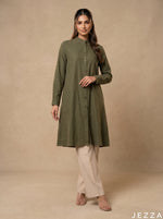 Load image into Gallery viewer, Moss Grove: Mandarin Collar Knee Top 76601