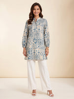 Load image into Gallery viewer, A geometric Aztec Print Above Knee Top 92631