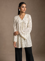 Load image into Gallery viewer, Ditsy Texture: Textured Poly Cotton Below Hip Top 92821