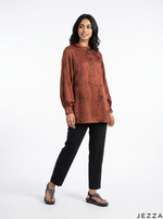 Load image into Gallery viewer, Abstract Line: Mandarin Collar Relaxed Top 77731